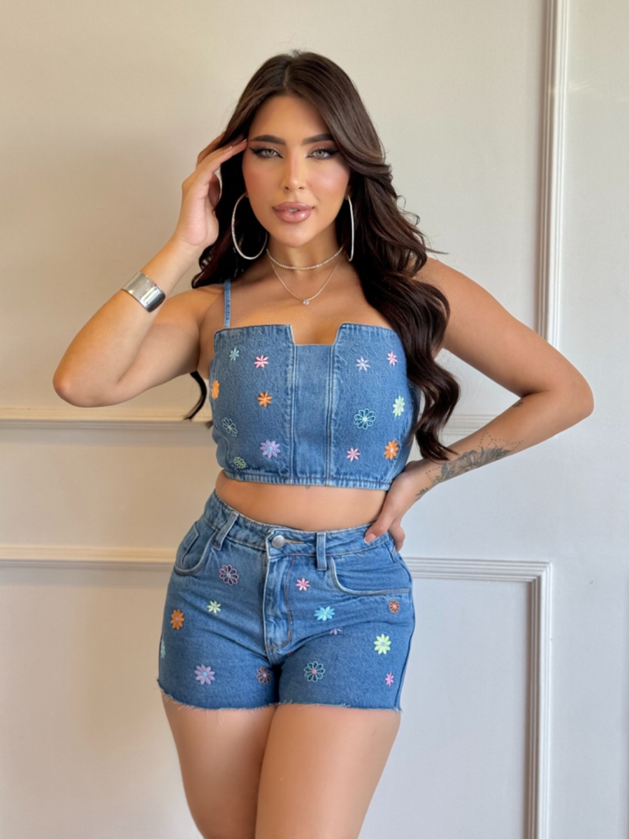 Conjunto Cropped e Shorts Jeans Bordado Camila